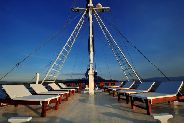 philippine-siren-sun-deck