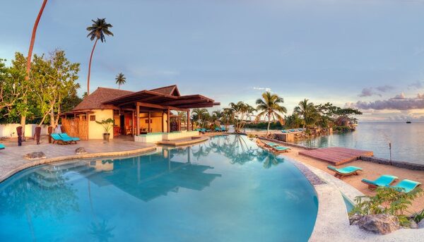 Adult only pool with swim up bar - Koro Sun Resort Medium